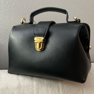 Linjer doctor bag in black